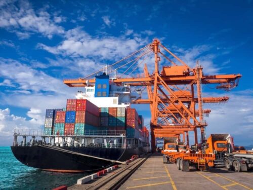 Xuất khẩu Việt Nam trước “bài test” thuế quan và mục tiêu 800 tỷ USD